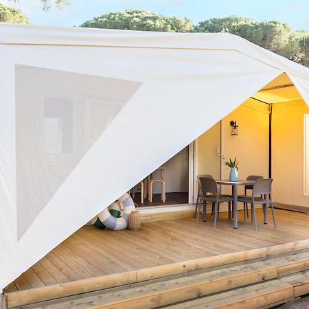 Gitavillage Argentario Albinia Kültér fotó A canvas tent