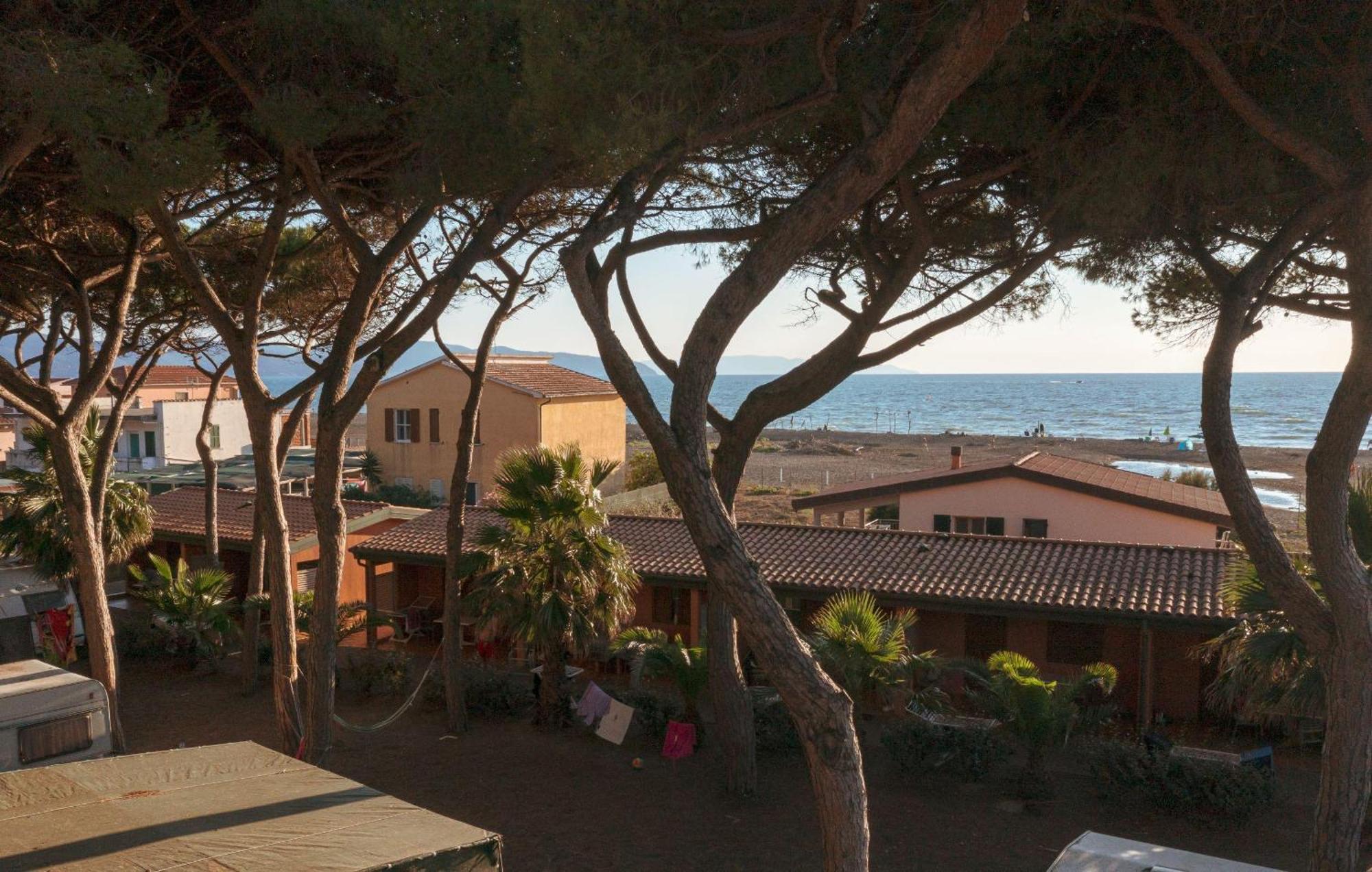 Gitavillage Argentario Albinia Kültér fotó View of the sea from the village