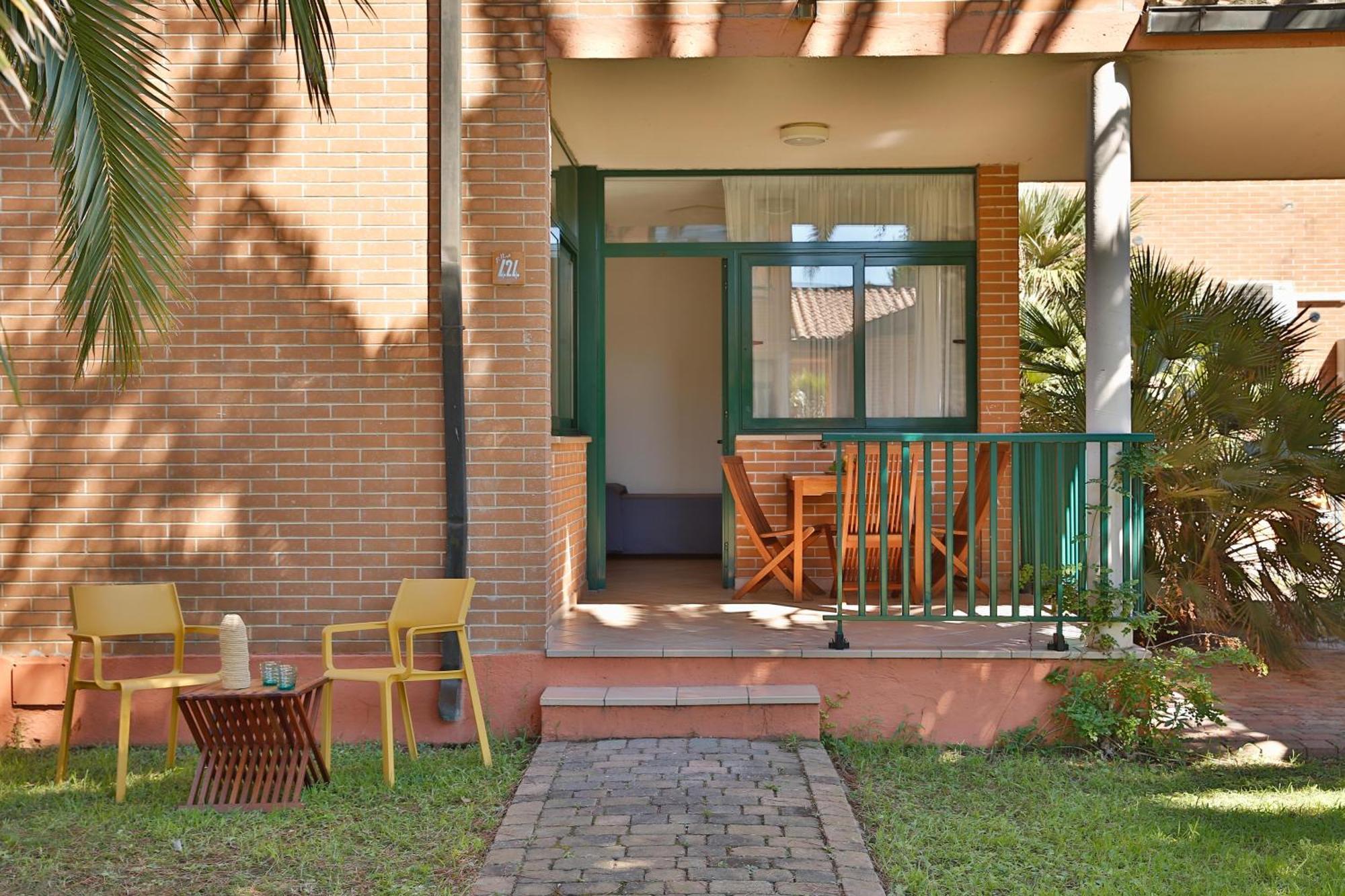 Gitavillage Argentario Albinia Kültér fotó A typical apartment at the complex