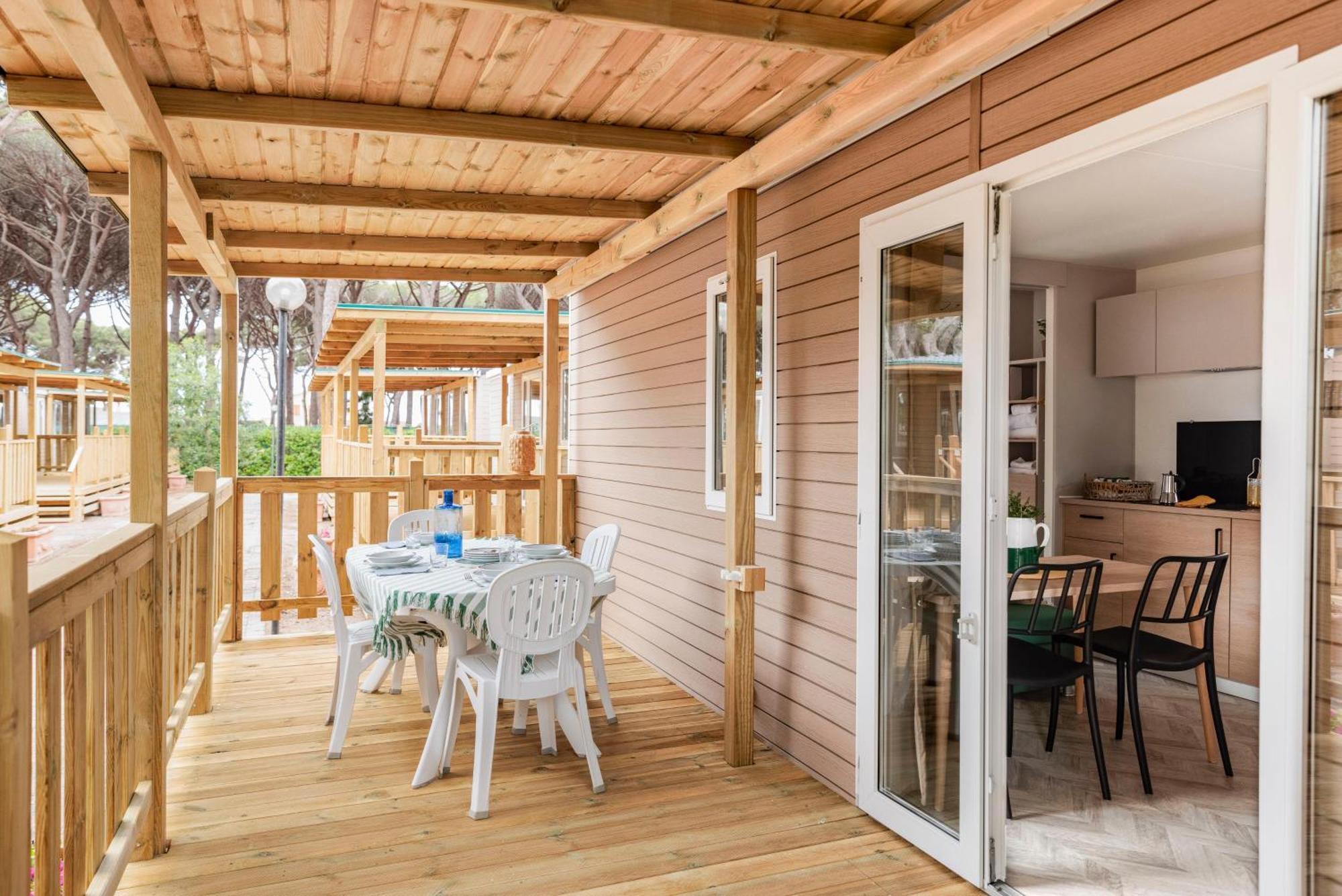 Gitavillage Argentario Albinia Kültér fotó A mobile home interior