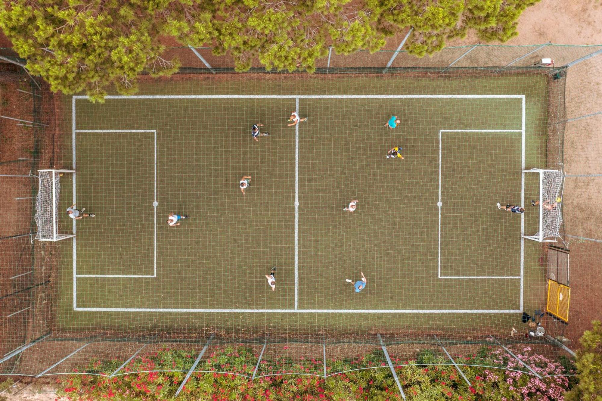 Gitavillage Argentario Albinia Kültér fotó The football field