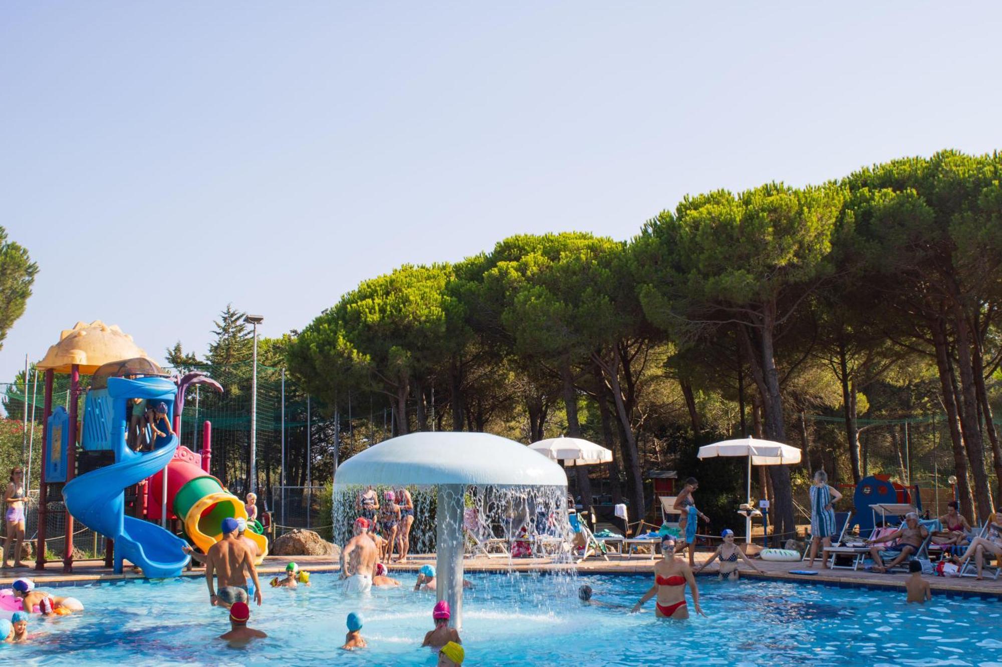 Gitavillage Argentario Albinia Kültér fotó Camping in Italy